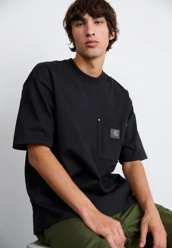 Футболка Carhartt чорна з кишенею